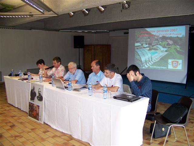 Tout le bureau : Josiane, Philippe, Jacques, Jean-Herve, Daniel et Laurent.